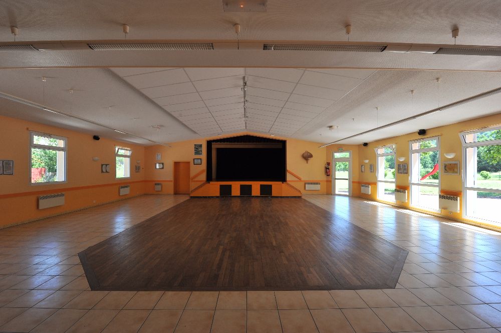 Salle Des Fetes Sainte Croix Sur Buchy